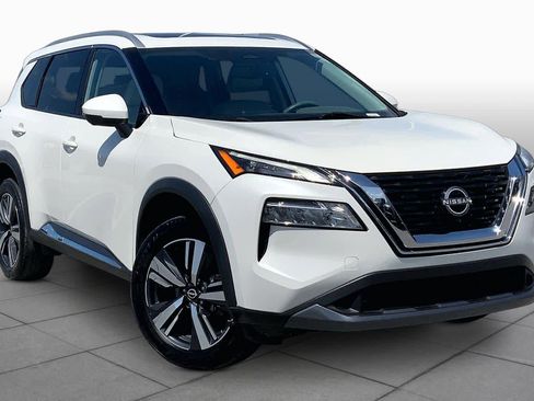 Used 2023 Nissan Rogue SL FWD image 3