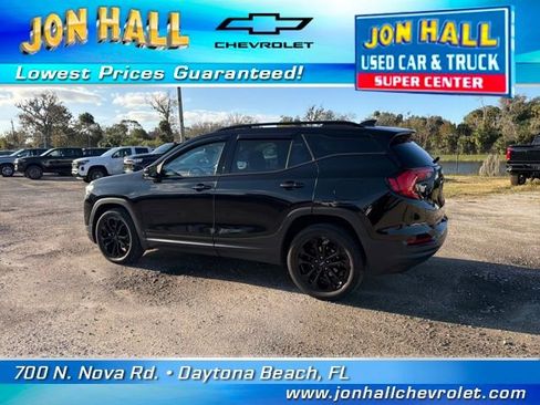 Used 2020 GMC Terrain SLE w/ Driver Convenience Package image 5