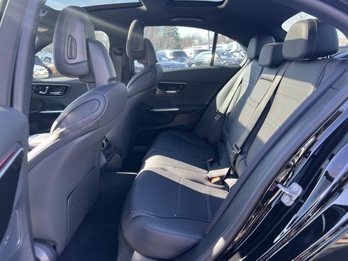 Used 2025 Mercedes-Benz C 300 Sedan image 32