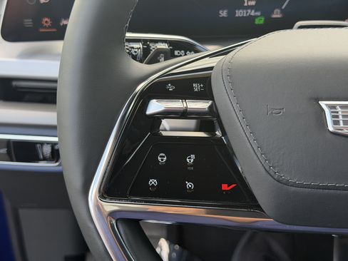 Certified 2026 Cadillac Vistiq Premium Luxury w/ LPO, Floor Liner Package AWD/4WD image 31