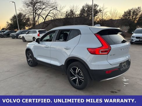 Certified 2025 Volvo XC40 B5 Core image 7