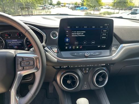 Used 2024 Chevrolet Blazer LT FWD image 26