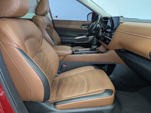 Used 2023 Nissan Pathfinder Platinum AWD/4WD image 44