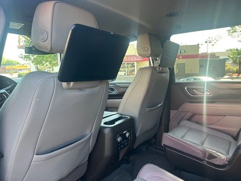 Used 2021 GMC Yukon XL SLT w/ Rear Media and Nav Package RWD image 18