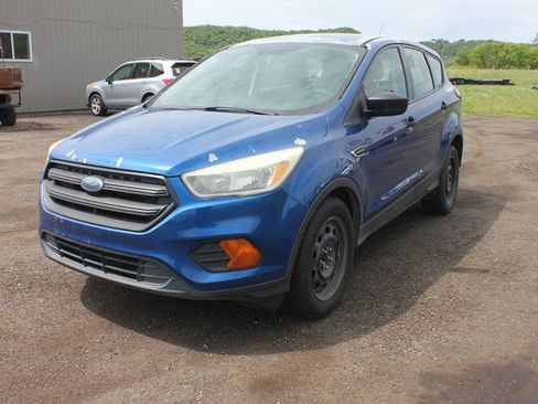 Used 2017 Ford Escape S FWD image 1