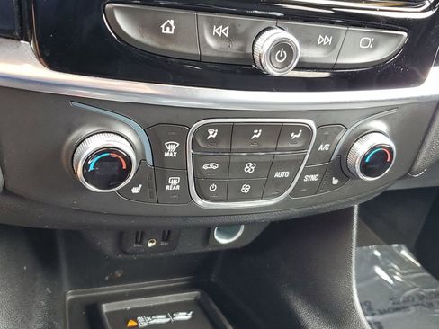 Used 2022 Chevrolet Traverse LT w/ LPO, 'HIT The Road' Package image 24