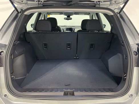 Used 2024 Chevrolet Equinox LS FWD image 5