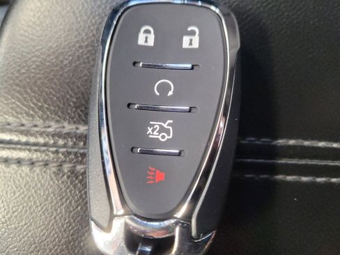 Used 2018 Chevrolet Malibu LT image 32