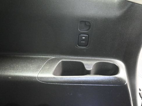 Used 2018 Buick Enclave Essence AWD/4WD image 39