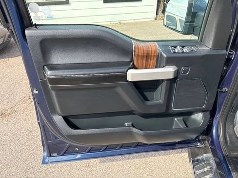 Used 2015 Ford F150 Lariat w/ Equipment Group 502A Luxury AWD/4WD image 24