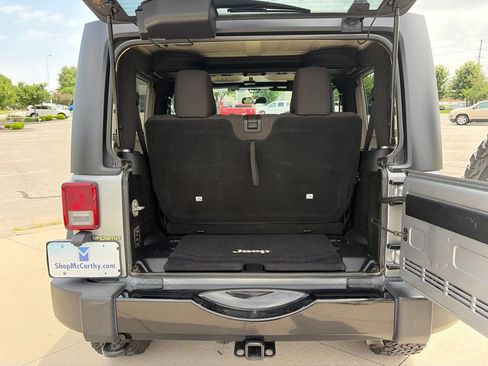 Used 2017 Jeep Wrangler Sport AWD/4WD image 34