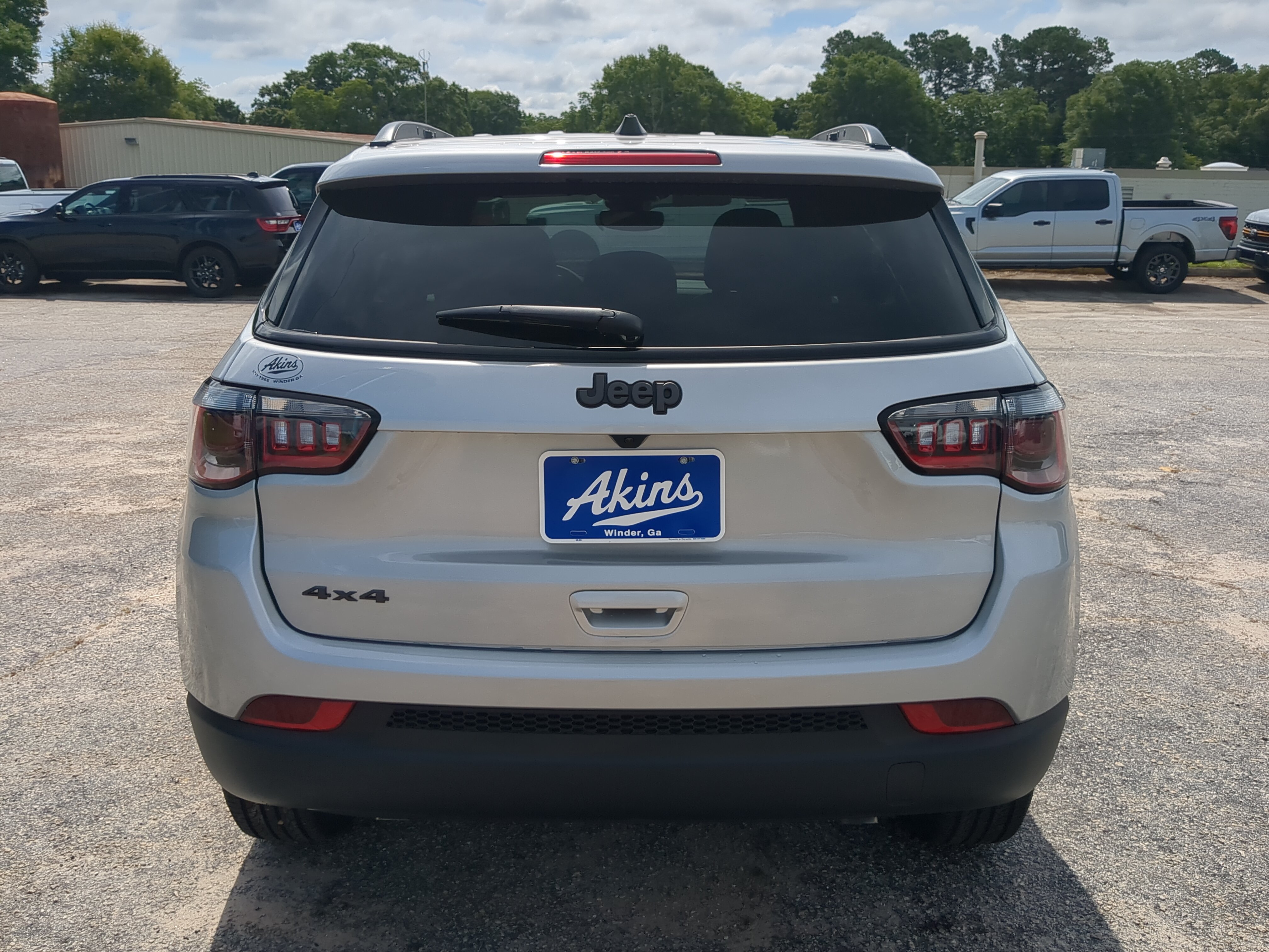 New 2026 Jeep Compass Latitude AWD/4WD image 4