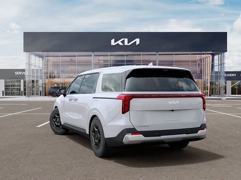 New 2026 Kia Carnival FWD image 4
