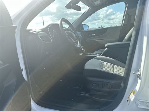 Used 2023 Chevrolet Equinox LS w/ LS Convenience Package image 23