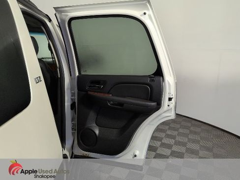 Used 2011 Chevrolet Tahoe LTZ image 28