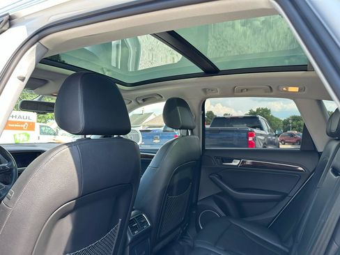 Used 2017 Audi Q5 2.0T Premium Plus w/ Technology Package AWD/4WD image 10