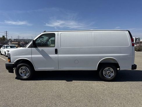 New 2026 GMC Savana 2500 w/ Driver Convenience Package image 5