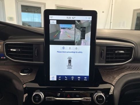 Used 2022 Ford Explorer Platinum w/ Equipment Group 601A image 37