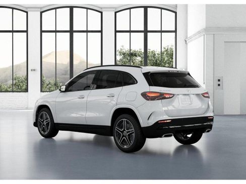 Certified 2024 Mercedes-Benz GLA 250 4MATIC image 40
