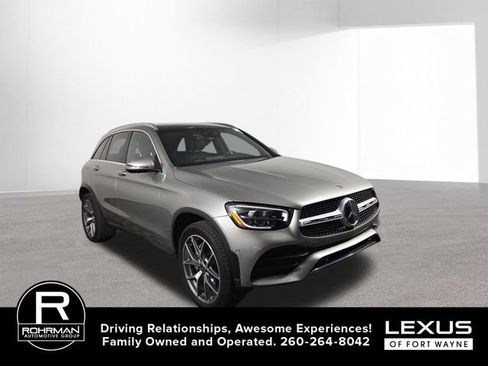 Used 2021 Mercedes-Benz GLC 300 4MATIC image 4