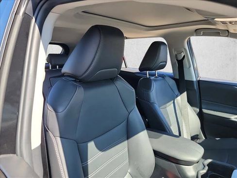Used 2025 Toyota RAV4 XLE Premium image 15
