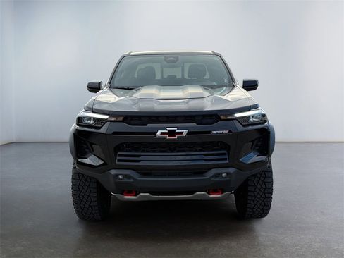 Used 2024 Chevrolet Colorado ZR2 w/ ZR2 Convenience Package III image 8