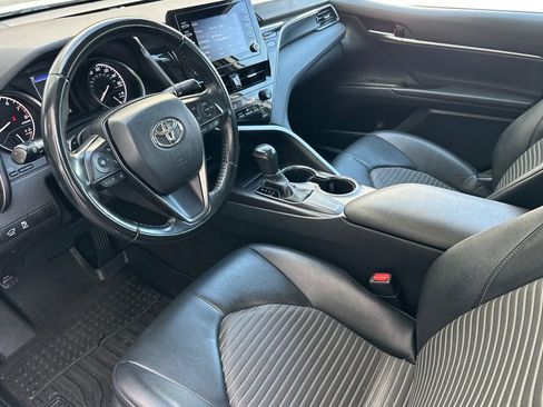 Used 2021 Toyota Camry SE FWD image 9