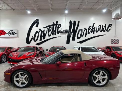 Used 2006 Chevrolet Corvette Convertible w/ Preferred Equipment Group RWD image 2