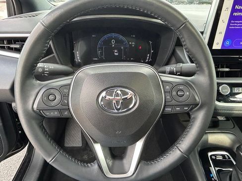 Used 2025 Toyota Corolla SE w/ SE Premium Package FWD image 32