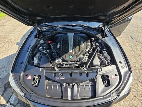 Used 2013 BMW 750Li xDrive AWD/4WD image 40