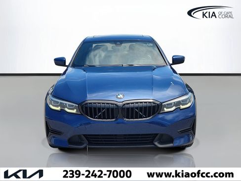 Used 2021 BMW 330i Sedan w/ Convenience Package RWD image 2