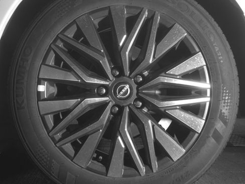 Used 2025 Nissan Altima 2.5 SV image 14