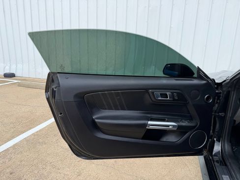 Used 2018 Ford Mustang GT Premium RWD image 20