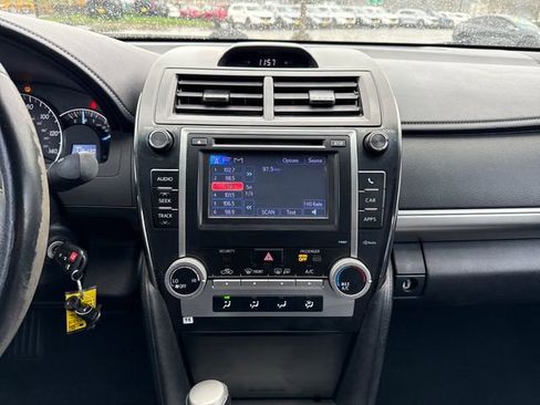 Used 2012 Toyota Camry SE image 24