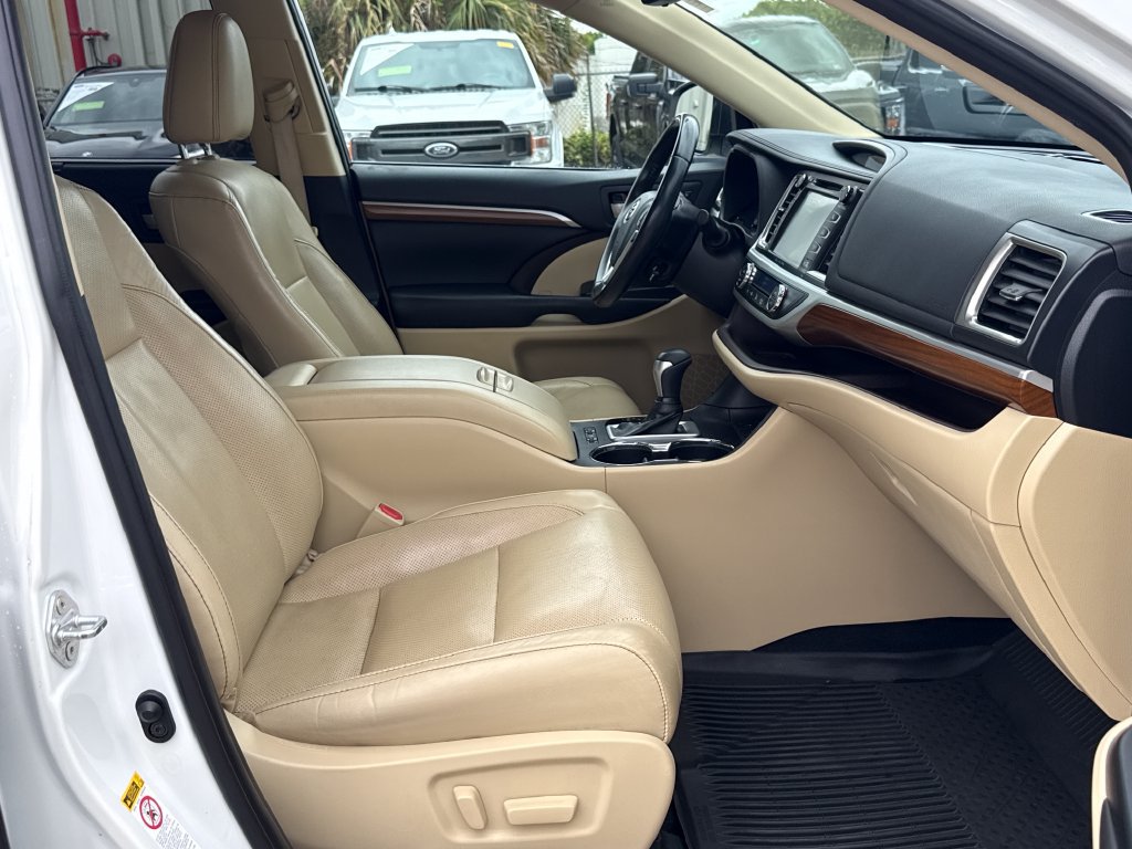 Used 2019 Toyota Highlander Limited AWD/4WD image 27