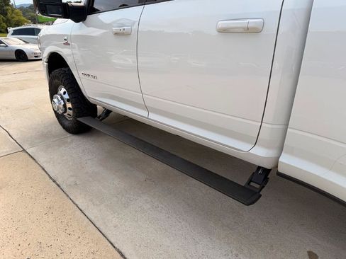 Used 2023 RAM 3500 Laramie AWD/4WD image 18