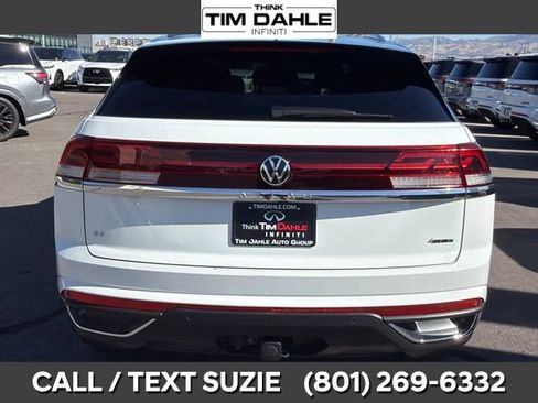 Used 2024 Volkswagen Atlas Cross Sport SE w/ Panoramic Sunroof Package AWD/4WD image 9