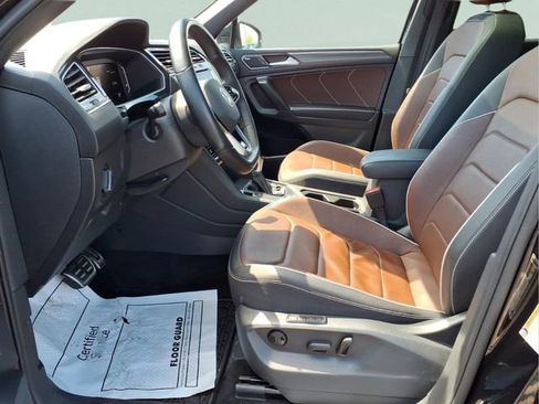 Used 2023 Volkswagen Tiguan SEL R-Line image 19