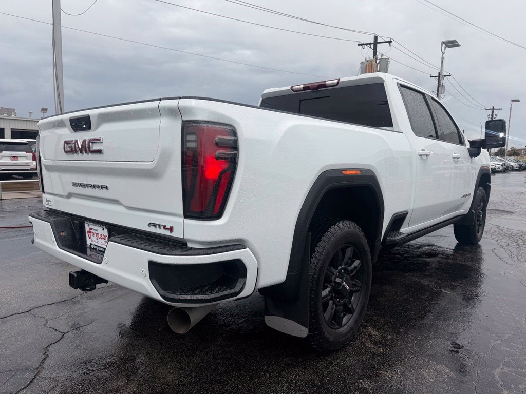 Used 2025 GMC Sierra 2500 AT4 w/ AT4 Premium Plus Package AWD/4WD image 3