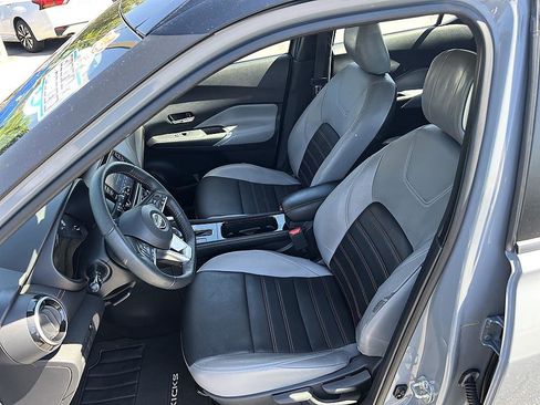 Certified 2023 Nissan Kicks SR w/ SR Premium Package FWD image 13