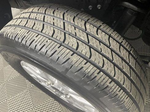 Certified 2025 Toyota Tacoma SR5 image 26