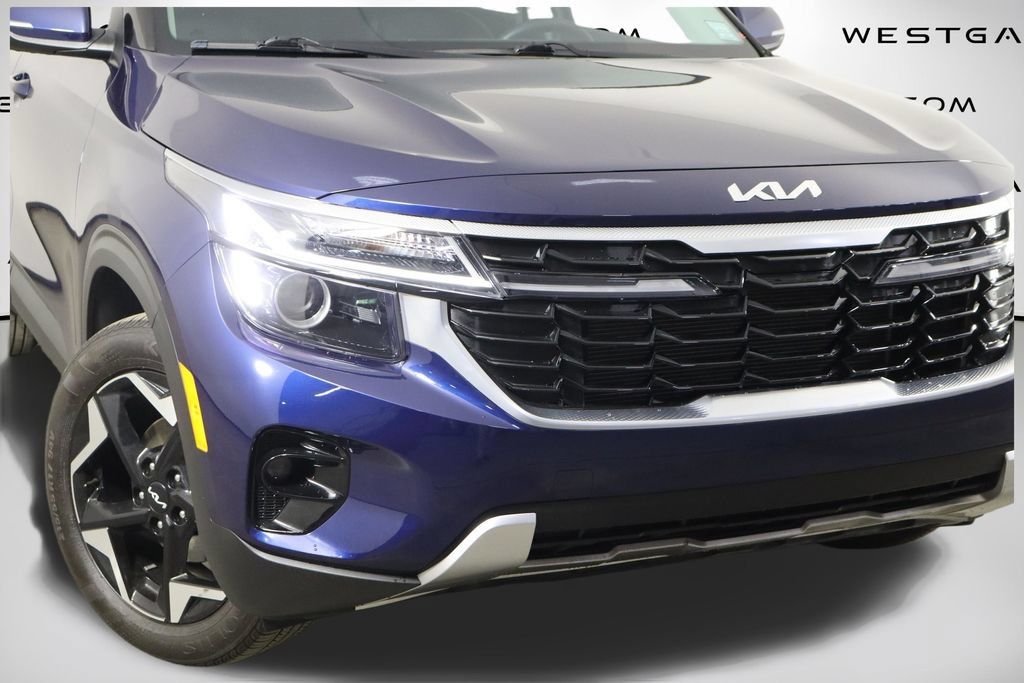 Used 2025 Kia Seltos EX FWD image 48