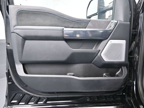 Used 2025 Ford F250 Platinum image 19