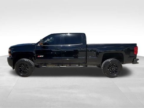 Used 2019 Chevrolet Silverado 2500 LTZ w/ Duramax Plus Package image 5