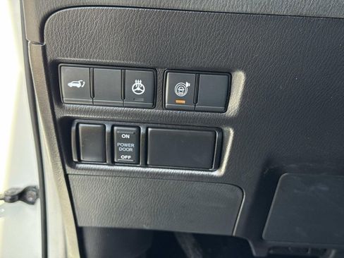 Certified 2024 Nissan Armada Platinum w/ Captain's Chairs Package image 33