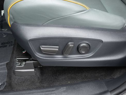 Certified 2025 Toyota Tacoma 4x4 Double Cab Hybrid image 14