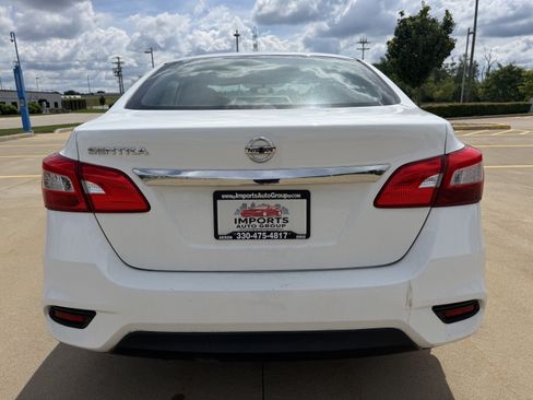 Used 2017 Nissan Sentra S FWD image 6