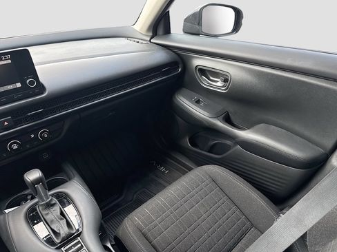 Used 2023 Honda HR-V LX image 21