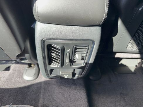 Used 2018 Jeep Grand Cherokee Altitude image 30