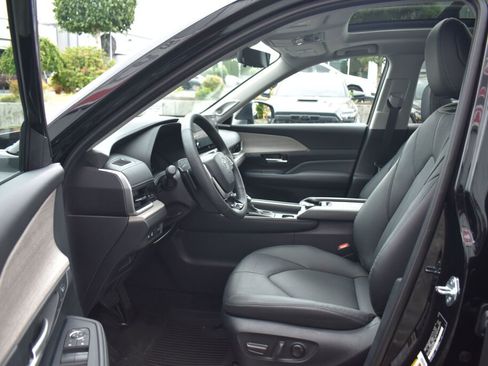 Certified 2026 Toyota Grand Highlander AWD image 18